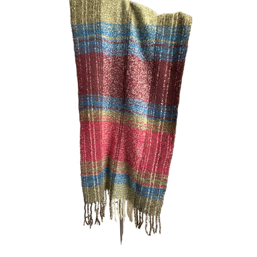 Unbranded boucle green red blue plaid 22” wide cozy soft fringed scarf